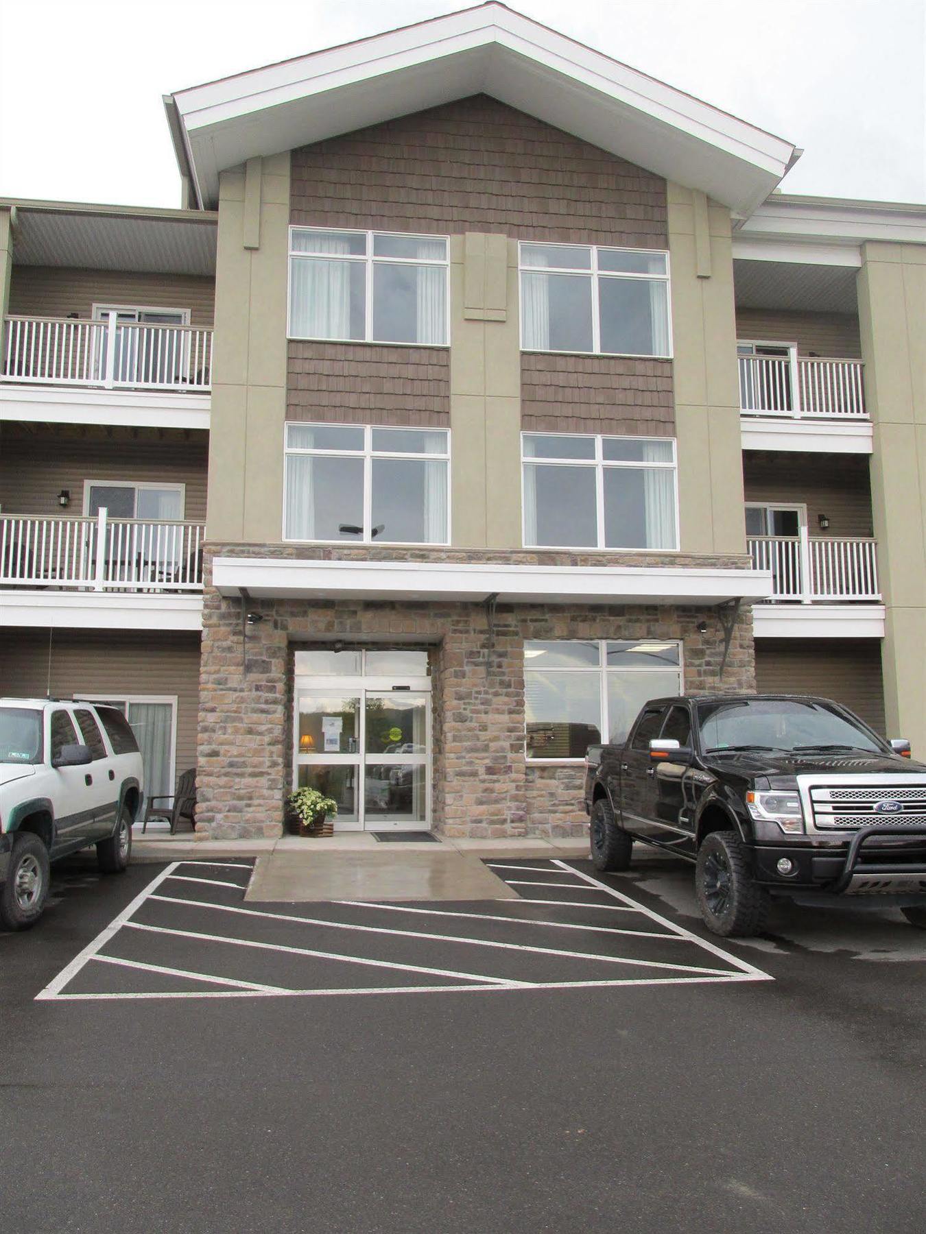 Crystal Springs Inn And Suites Towanda Exterior foto